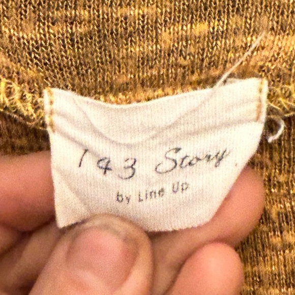 143 Story by Line Up mustard Heathered Ruffles Top L #49 tiered long sleeve EUC - Picture 3 of 6